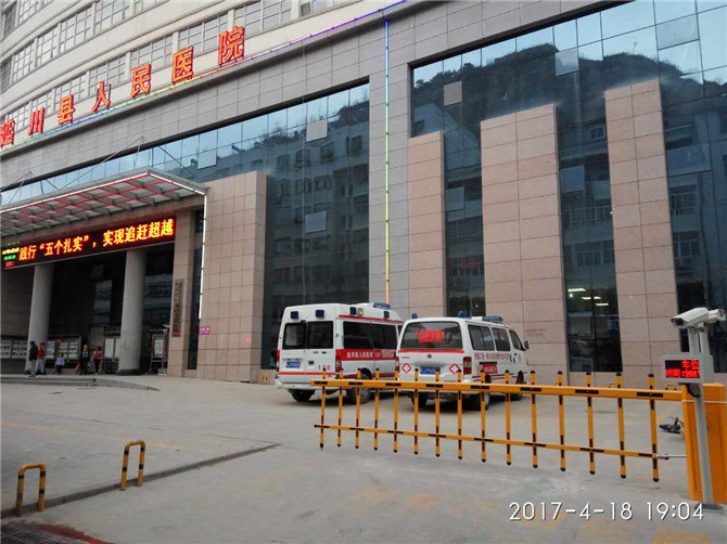 西安电动伸羃门h(hun)? width=